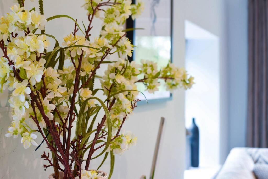 The Hideaway @ Flagham Cottage. Malmesbury Buitenkant foto
